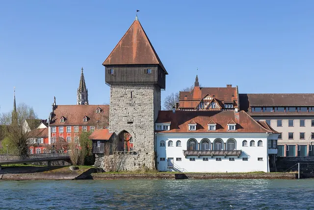 Věž Rheintorturm v Kostnici